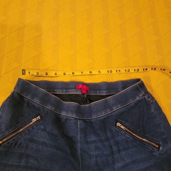 Jennifer Lopez Pull-on Jeggings - Picture 9 of 10